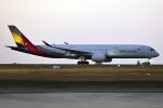 Asiana Airlines, HL7578, Airbus A350-941 (49589578567).jpg