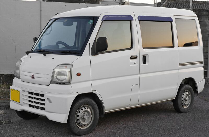 File:Mitsubishi Minicab 601.jpg