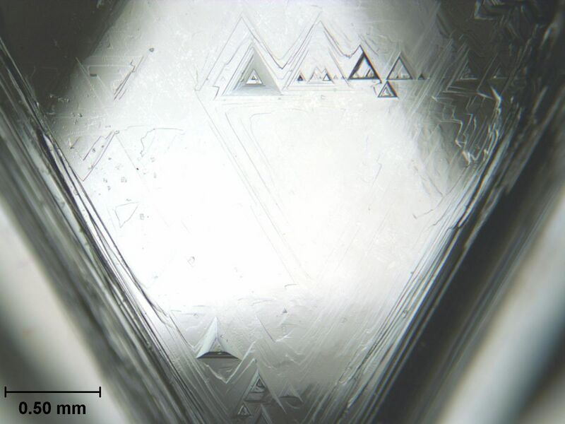File:Diamond face trigons scale.jpg