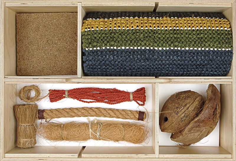 File:Textielmuseum-cabinet-10.jpg