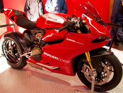 Ducati 1199 Panigale R (8226624471).jpg