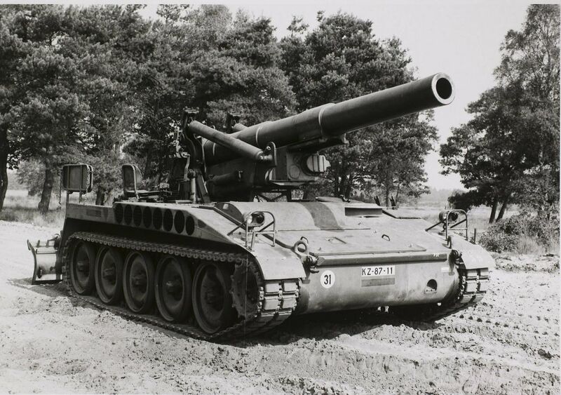 File:Dutch M110 203 mm 8 inch Heavy Self-propelled Howitzer.jpg