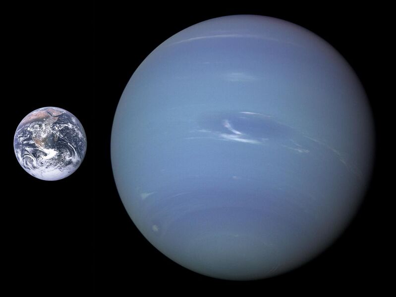 File:Neptune, Earth size comparison 2b.jpg