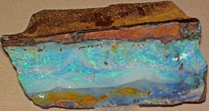 File:Precious opal in matrix (Quilpe, Queensland, Australia) 1 (27159465215).jpg