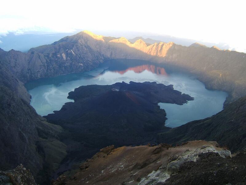 File:Rinjani Volcano, Lombok.JPG
