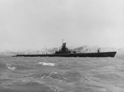 USS Wahoo (SS-238) off the Mare Island Naval Shipyard, California (USA), on 14 July 1943 (19-N-48937).jpg