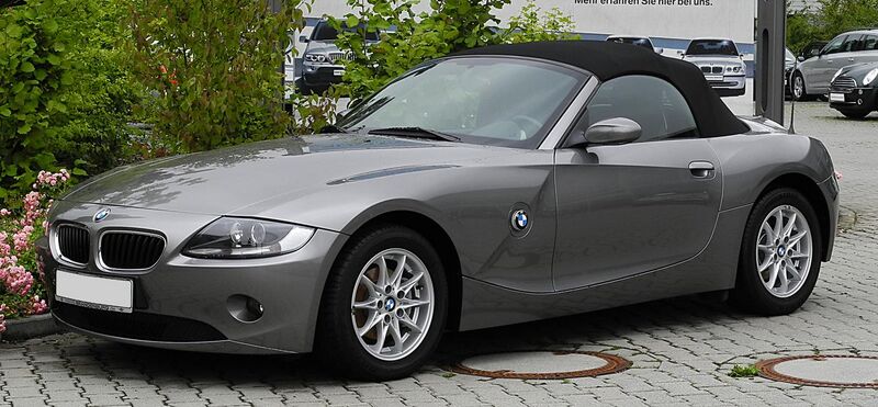 File:BMW Z4 2.2i (E85) – Frontansicht (2), 26. Juni 2011, Mettmann.jpg