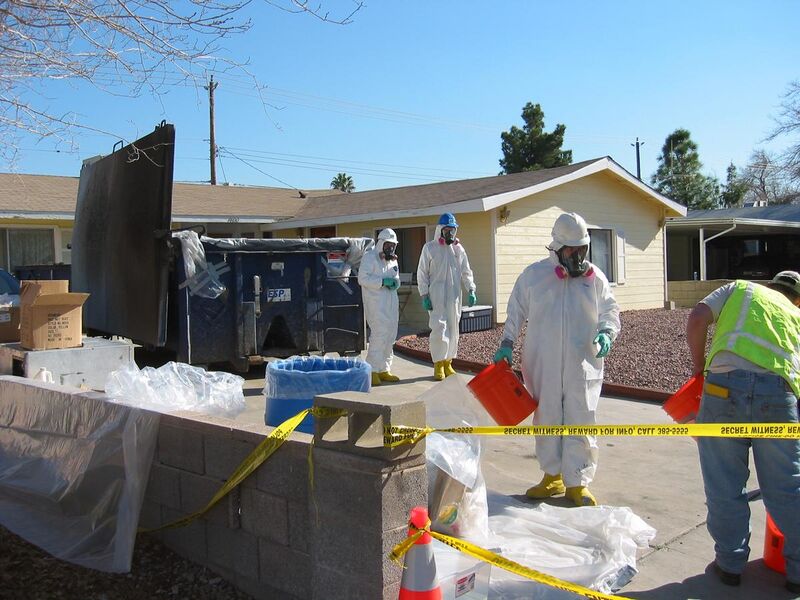 File:EPA workers clean up residential mercury spill (3986684199).jpg