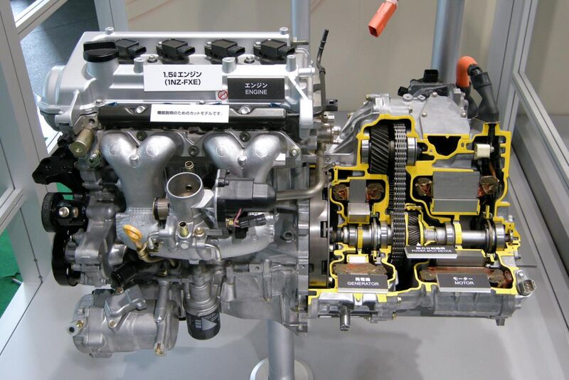 File:Toyota 1NZ-FXE Engine 01.JPG