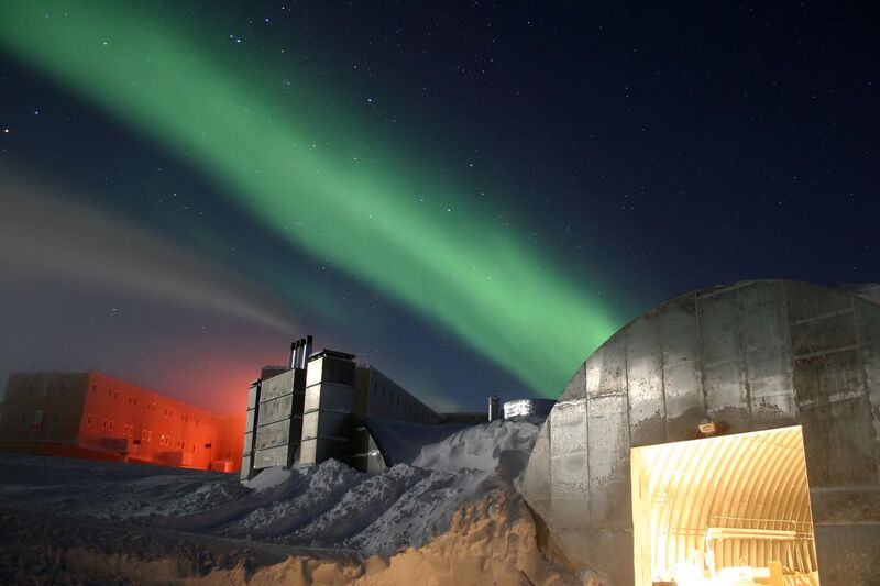 File:Amundsen-Scott marsstation ray h edit.jpg