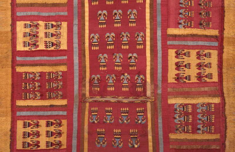 File:Chancay Sleeved Tunic with Flying Condors.png