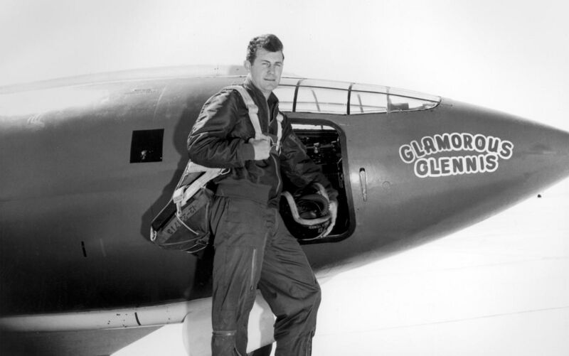 File:Chuck Yeager.jpg