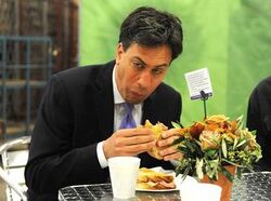 Ed Miliband bacon sandwich.jpg
