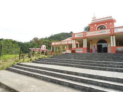 Fazenda Nova Gokula Templo Central Pindamonhangaba SP Lateral.jpg