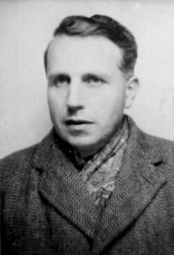 Georges Bataille vers 1943.jpg