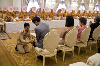 Thai politician participates in ceremony of transferring merit