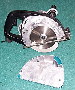 Makita-cold-saw-catcher.JPG