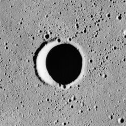 Zinner crater AS15-M-2746.jpg