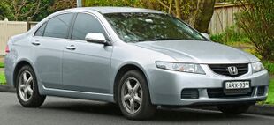 2003-2005 Honda Accord Euro sedan (2011-07-17).jpg