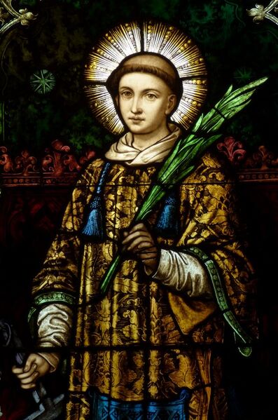 File:St. Stephen the Martyr (Omaha), chapel window 4, St Lawrence, detail.jpg