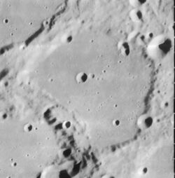 Nasmyth crater 4172 h1.jpg