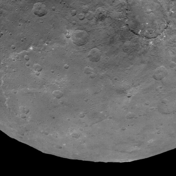 File:PIA19620-Ceres-DwarfPlanet-Dawn-2ndMappingOrbit-image44-20150609.jpg