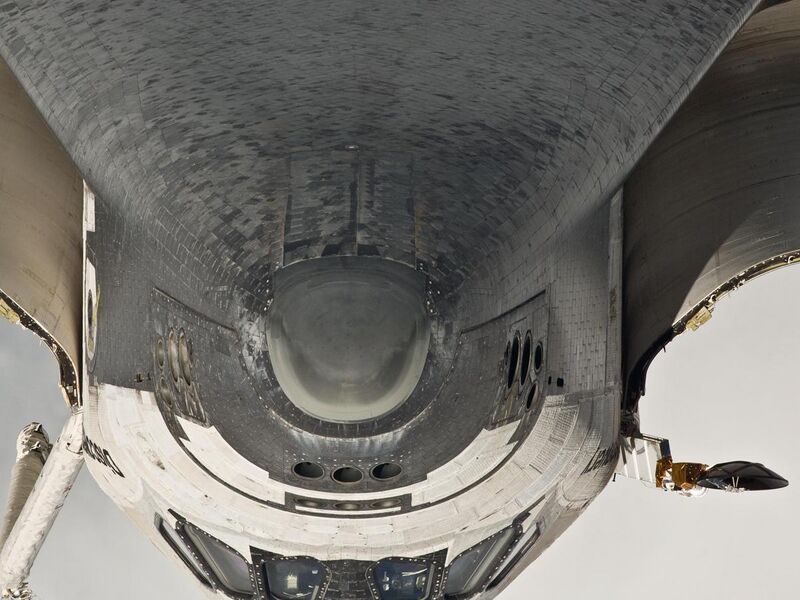 File:STS-133 Discovery Nose Forward Underside & Crew Cabin.jpg