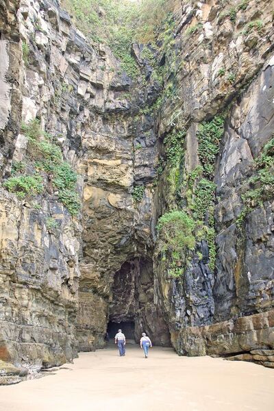 File:00 1487 Cathedral Caves - New Zealand (Catlins).jpg