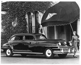 1948 Chrysler Crown Imperial Limousine (10080701525).jpg
