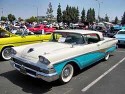 1958 Ford Fairlane.jpg