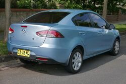 2010 Mazda2 (DE Series 2) Maxx sedan (2015-11-11) 02.jpg