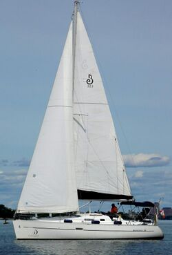 Beneteau 323 sailboat Calopial 2692.jpg