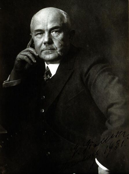File:Gustav Giemsa. Photograph, 1931. Wellcome V0027739.jpg