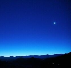 Saturn, Moon, Venus and Mercury at dawn - 10 Dec. 2012.jpg