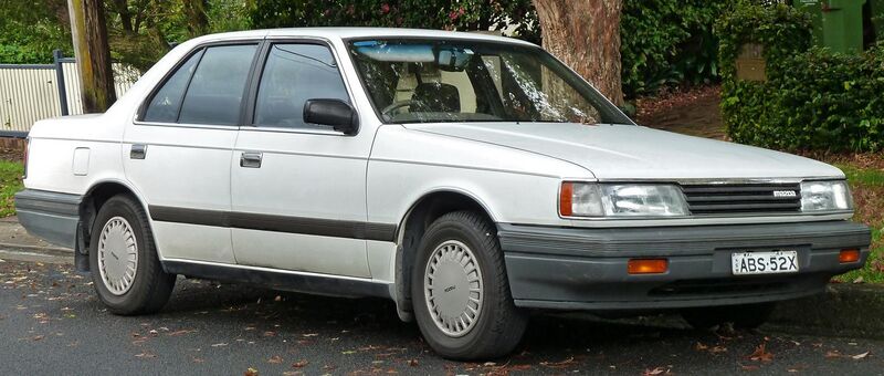 File:1987-1989 Mazda 929 (HC) sedan (2011-04-28) 01.jpg