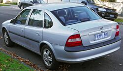 1999 Holden Vectra (JS) CD sedan (2015-05-28).jpg