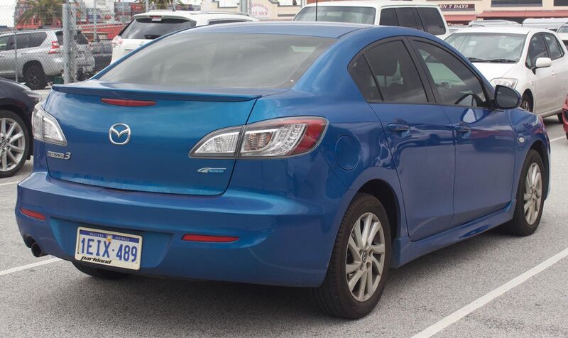 File:2013 Mazda3 (BL Series 2 MY13) SP20 SKYACTIV sedan (2018-10-01) 02.jpg