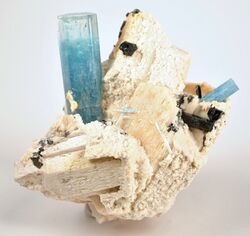 Beryl-Schorl-Feldspar-Group-288077.jpg