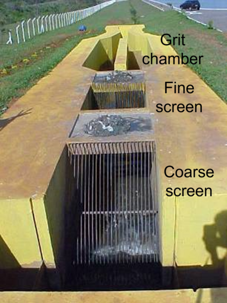 File:Manually-cleaned screens and grit chamber.png