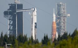 NASA’s SLS and SpaceX’s Falcon 9 at Launch Complex 39A & 39B (NHQ202204060003).jpg