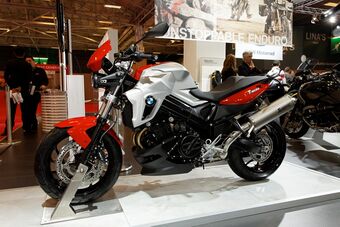 Paris - Salon de la moto 2011 - BMW - F 800 R - 001.jpg