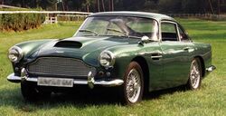 Aston Martin DB4 2.jpg