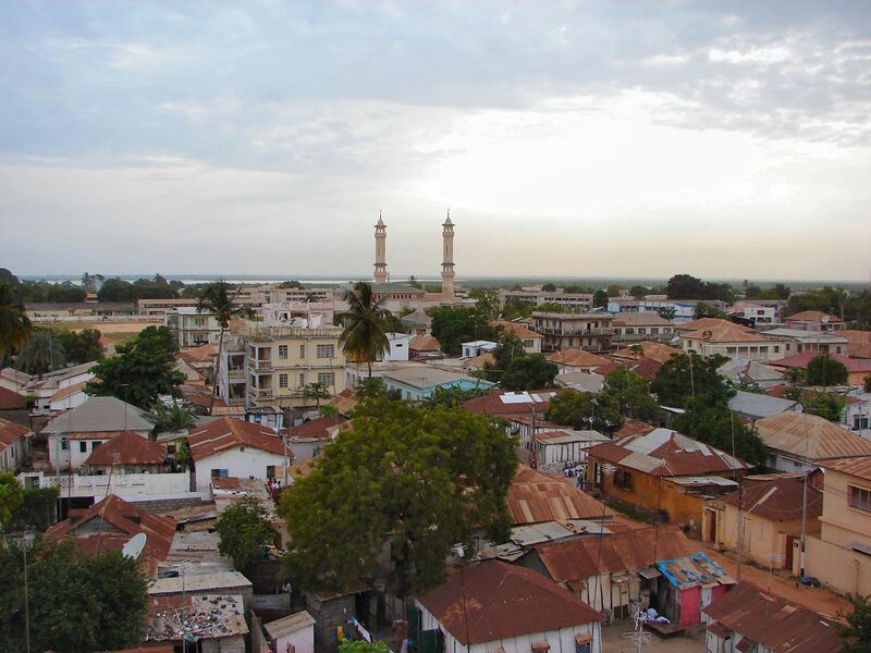 File:Banjul-King-Fahad-Mosque-2007.jpg