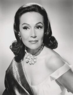 Dolores del Río publicity photo (1961) (cropped).jpg