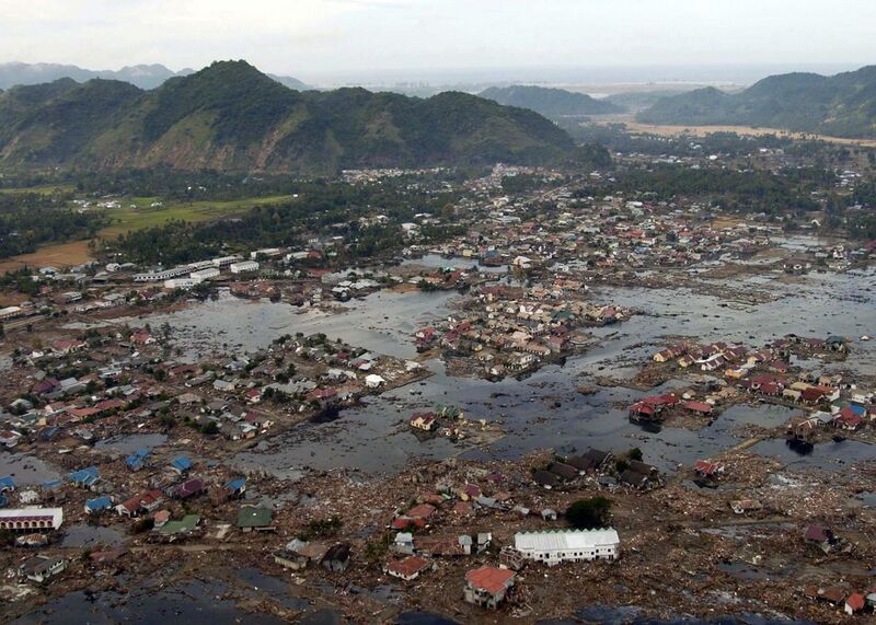 File:US Navy 050102-N-9593M-040 A village near the coast of Sumatra lays in ruin after the Tsunami that struck South East Asia.jpg