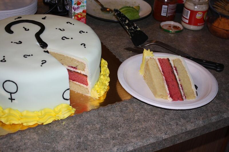 File:"Gender reveal" cake cut open.jpg