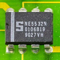 DOV-1X - Signetics NE5532N on printed circuit board-9973.jpg
