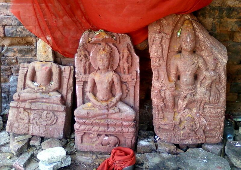 File:Jain reliefs on Bodhikonda.jpg