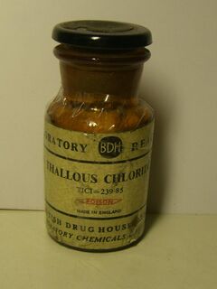 Thallium(I) chloride.jpg