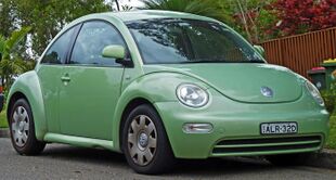 2002 Volkswagen New Beetle (9C MY02.5) 2.0 coupe (2010-10-01) 01.jpg